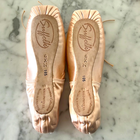 Suffolk Savoy Pointe Shoe | Light Insole main image 1